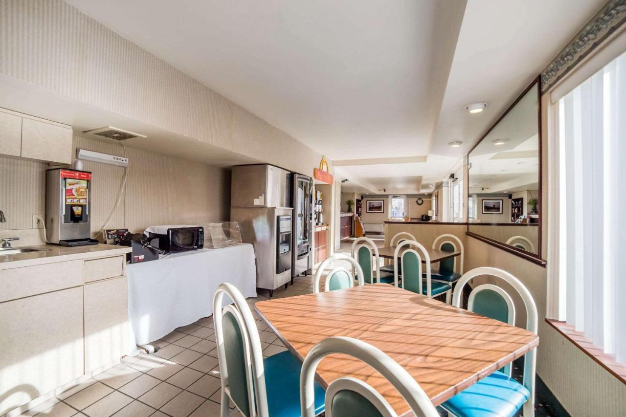 Rodeway Inn & Suites Нампа Экстерьер фото