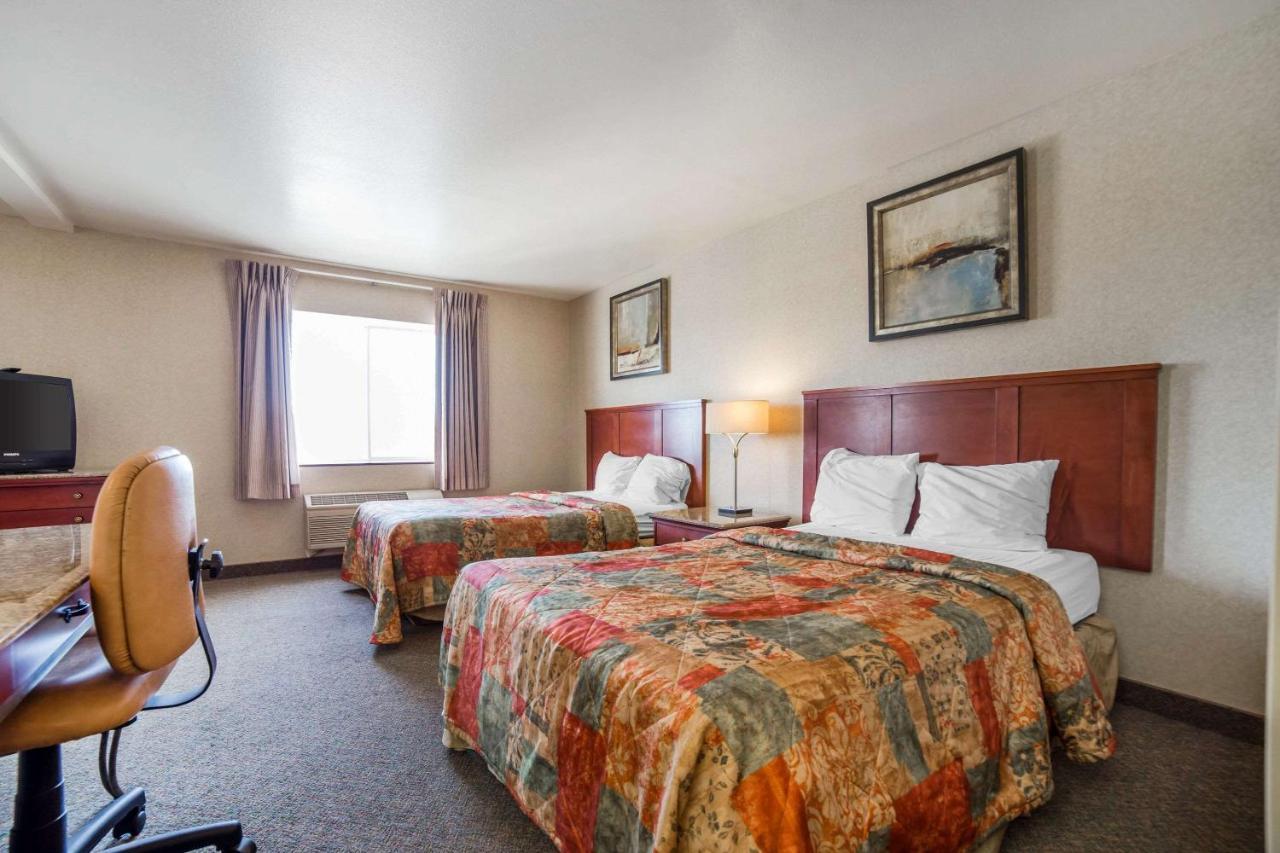 Rodeway Inn & Suites Нампа Экстерьер фото