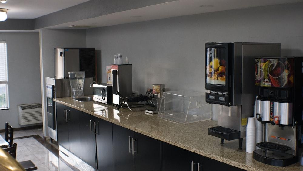 Rodeway Inn & Suites Нампа Экстерьер фото